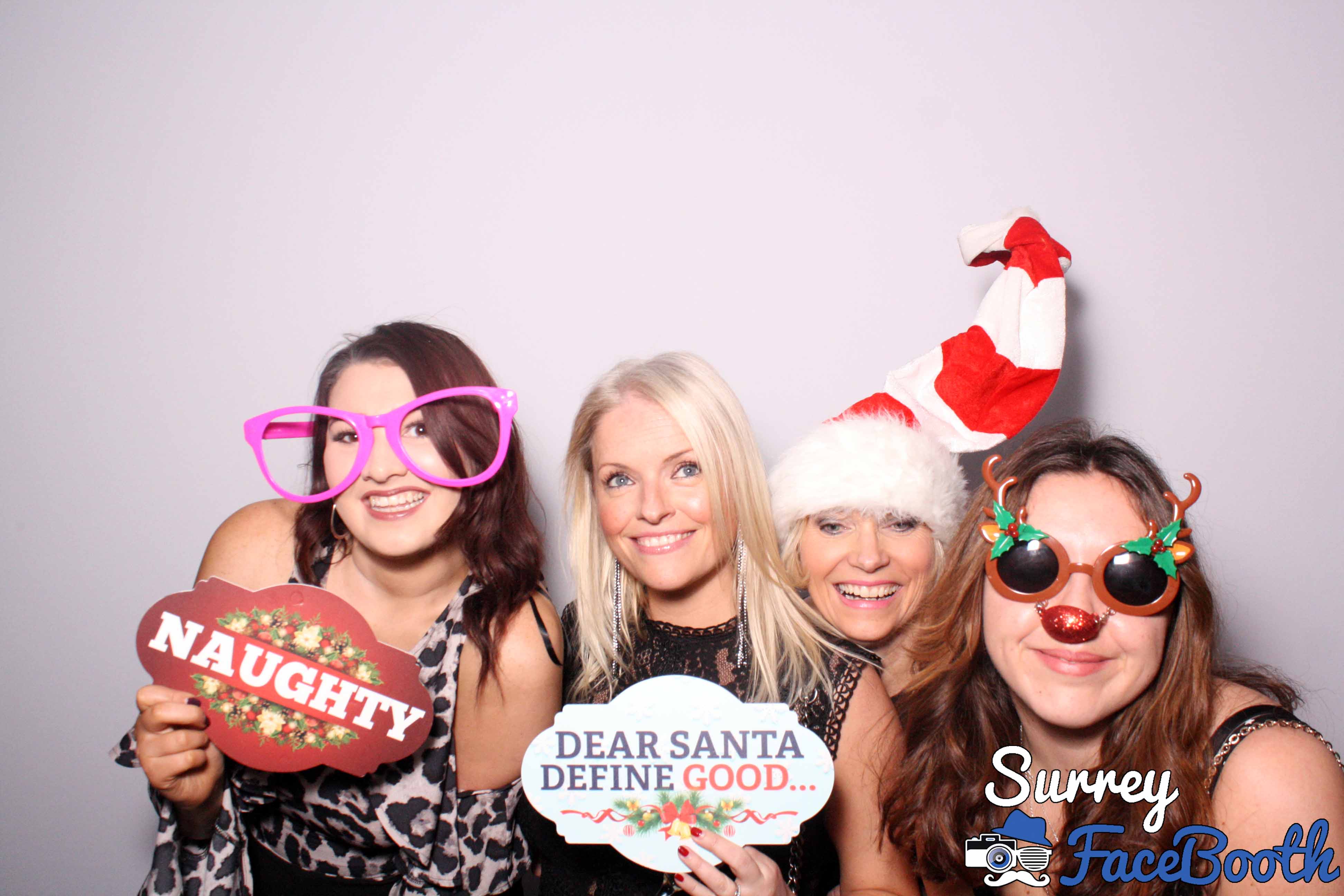 Universal Music UK - Christmas Party | View more photos from the event at galleries.surreyfacebooth.co.uk/u/Surrey-FaceBooth/Universal-Music-UK-Christmas-Party